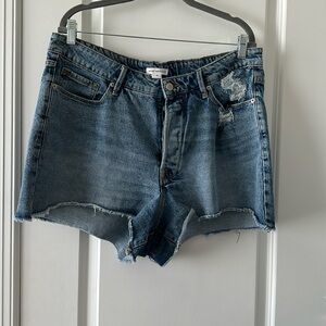 Good American - Denim Shorts - The Bombshell High Waist